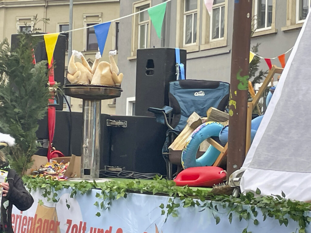 Die genmanipulierten Hühner brauchen etwas länger auf dem Grill.